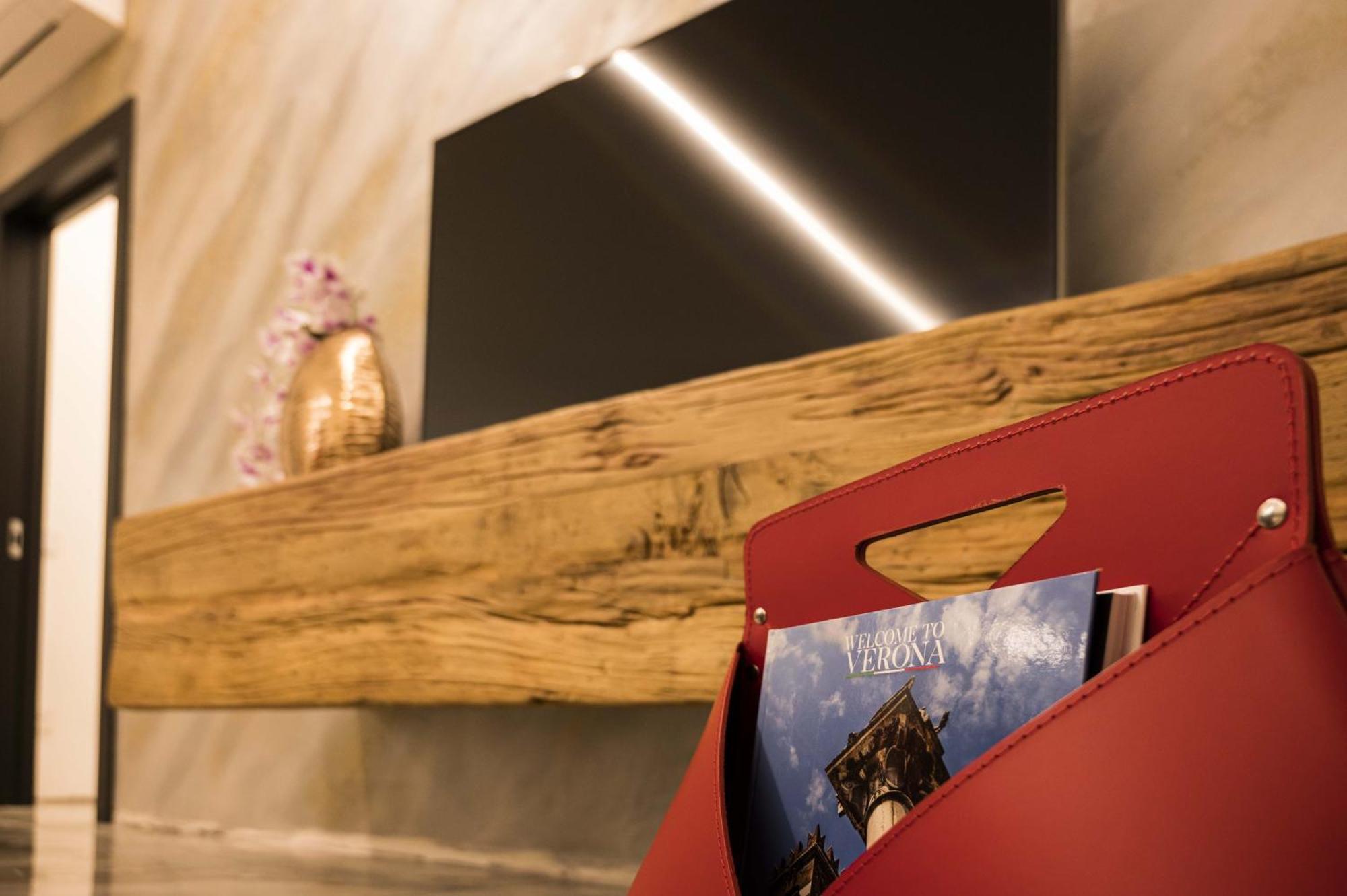 Panvinio 25 Apartment - Royal Welcome فيرونا المظهر الخارجي الصورة