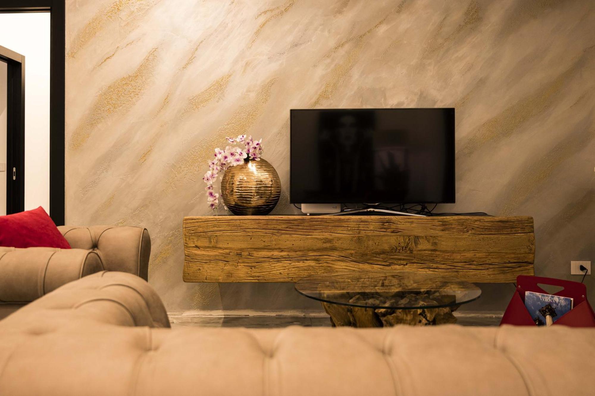 Panvinio 25 Apartment - Royal Welcome فيرونا المظهر الخارجي الصورة